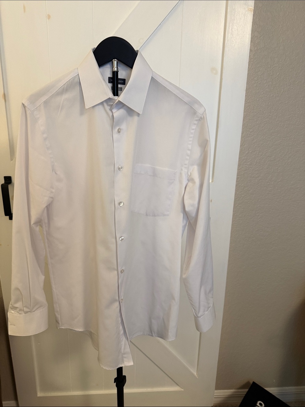 Van Heusen White Long-Sleeve Dress Shirt